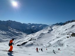 661b677d-ba9c-4c93-87b0-576bda3b2248